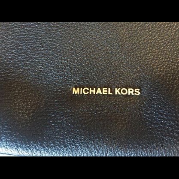 Great condition
Comes with dust bag
Purchased at Holt Renfrew brand new - Picture 6 of 10